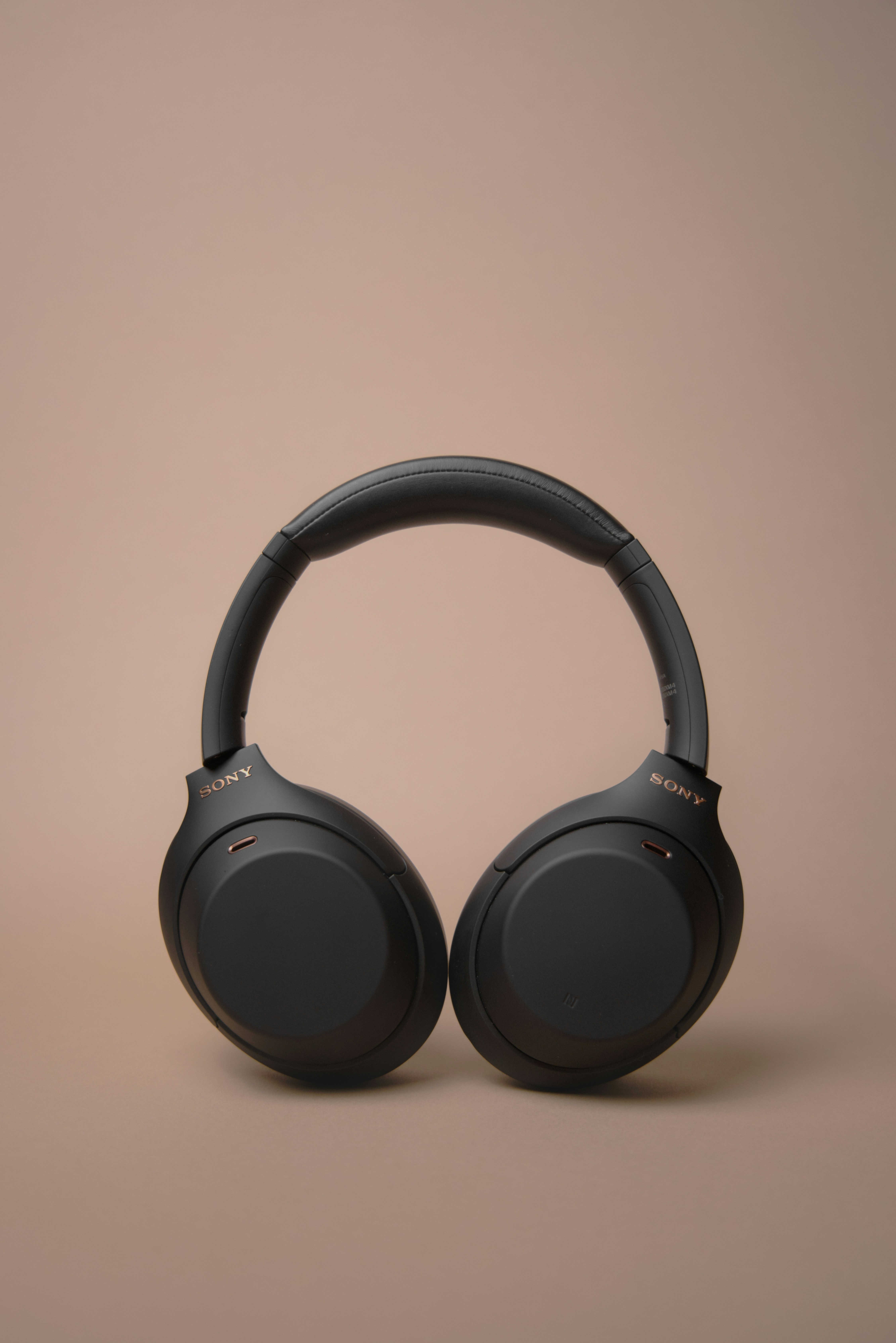 7 Best Noise-Cancelling Headphones for Travel in 2026